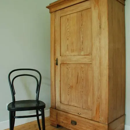 Schoener Wohnen Im Denkmal - Grosszuegig Geschnitten, Kostenfreies Wlan Apartment